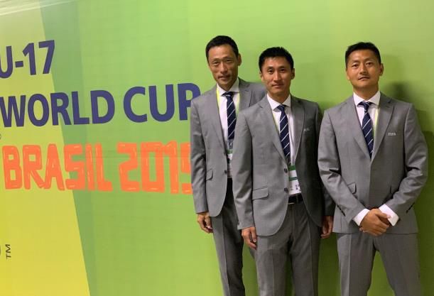 攀登山上的情侣旅馆